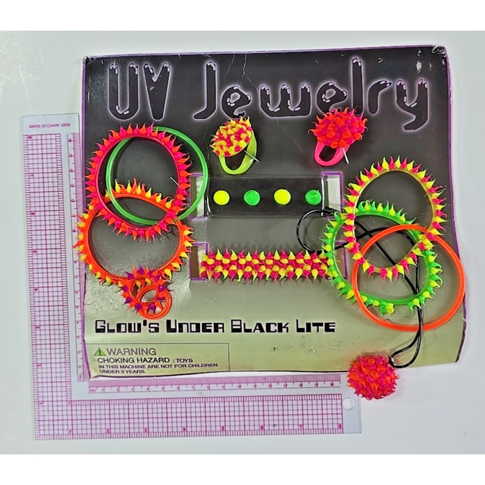Vintage Vending Display‎ Board UV Jewelry 0567